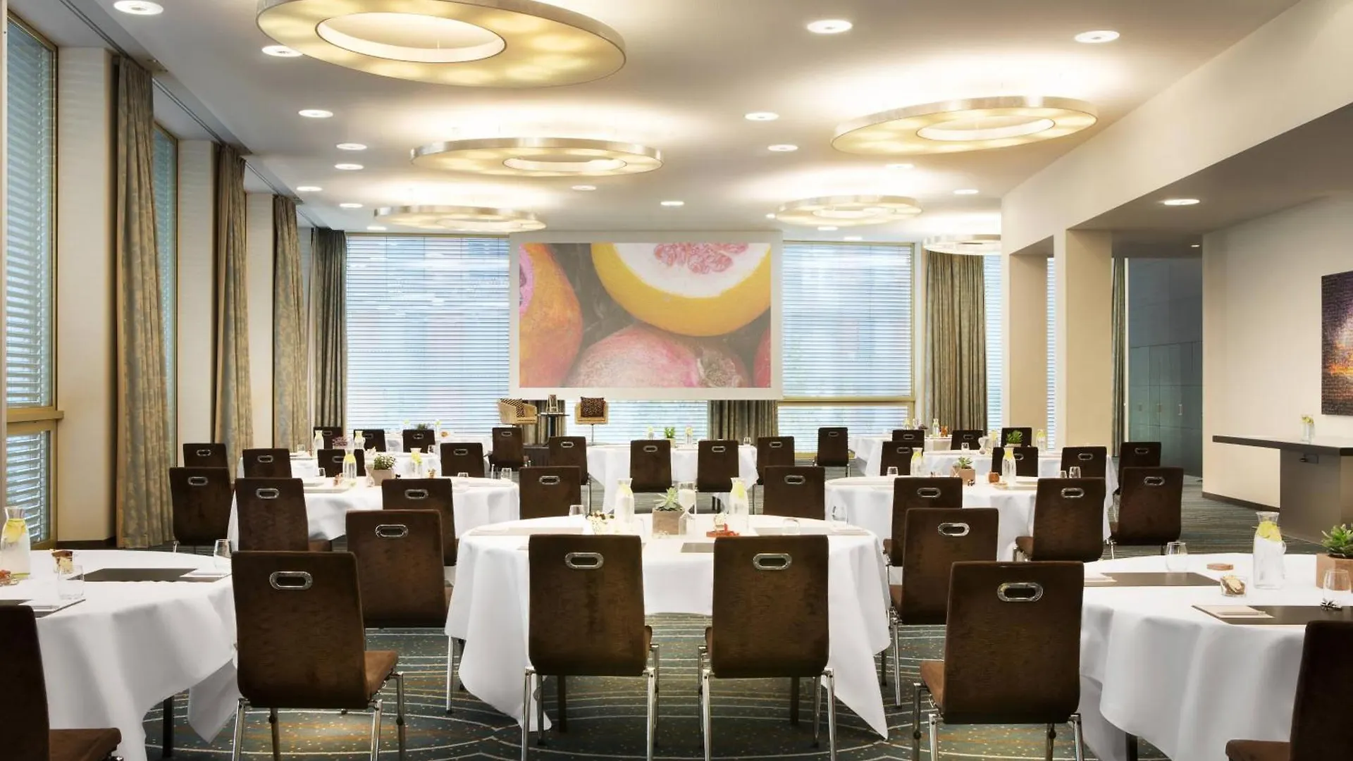 Renaissance Zurich Tower Hotel
