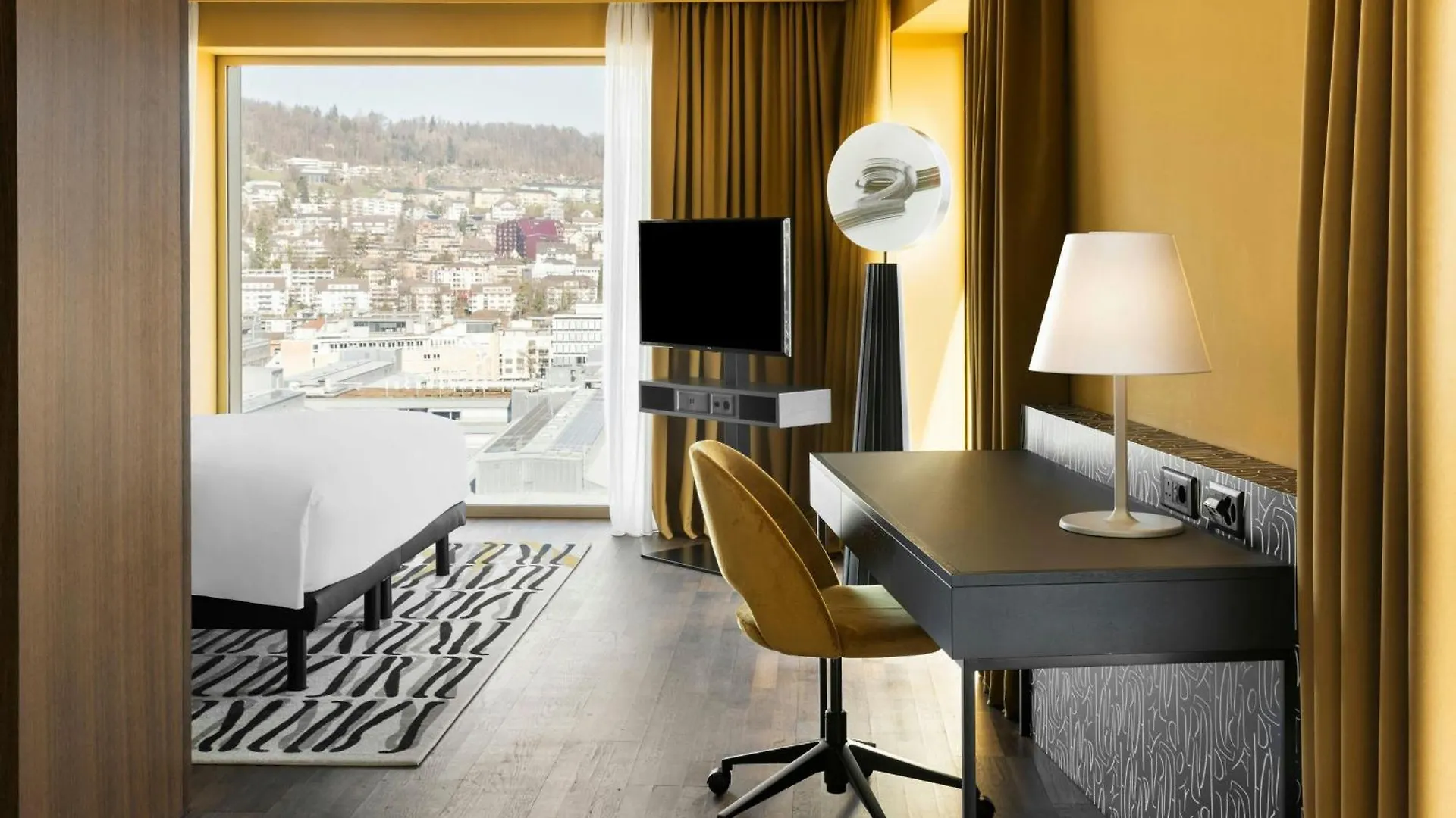 Renaissance Zurich Tower Hotel