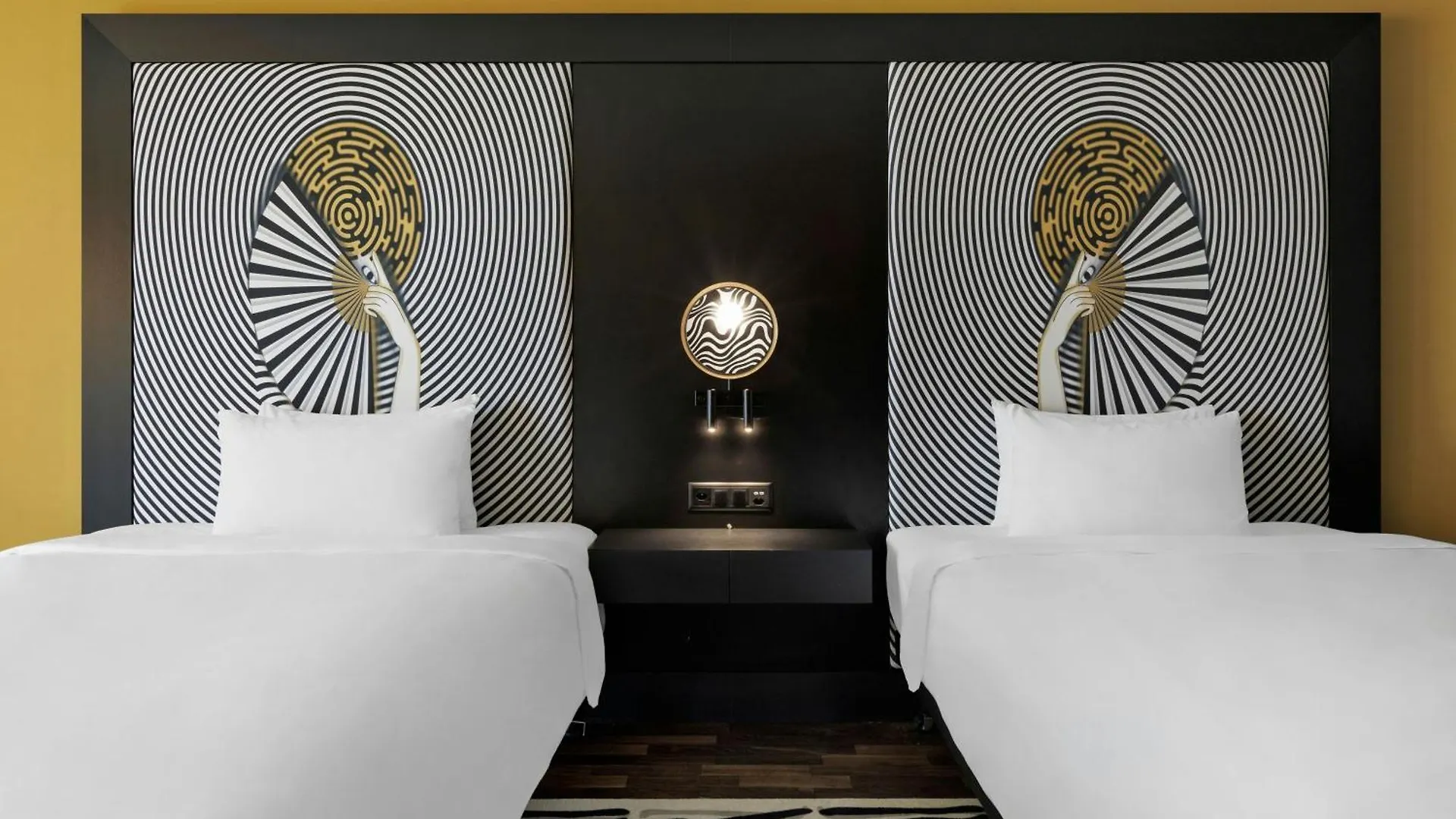 Renaissance Zurich Tower Hotel