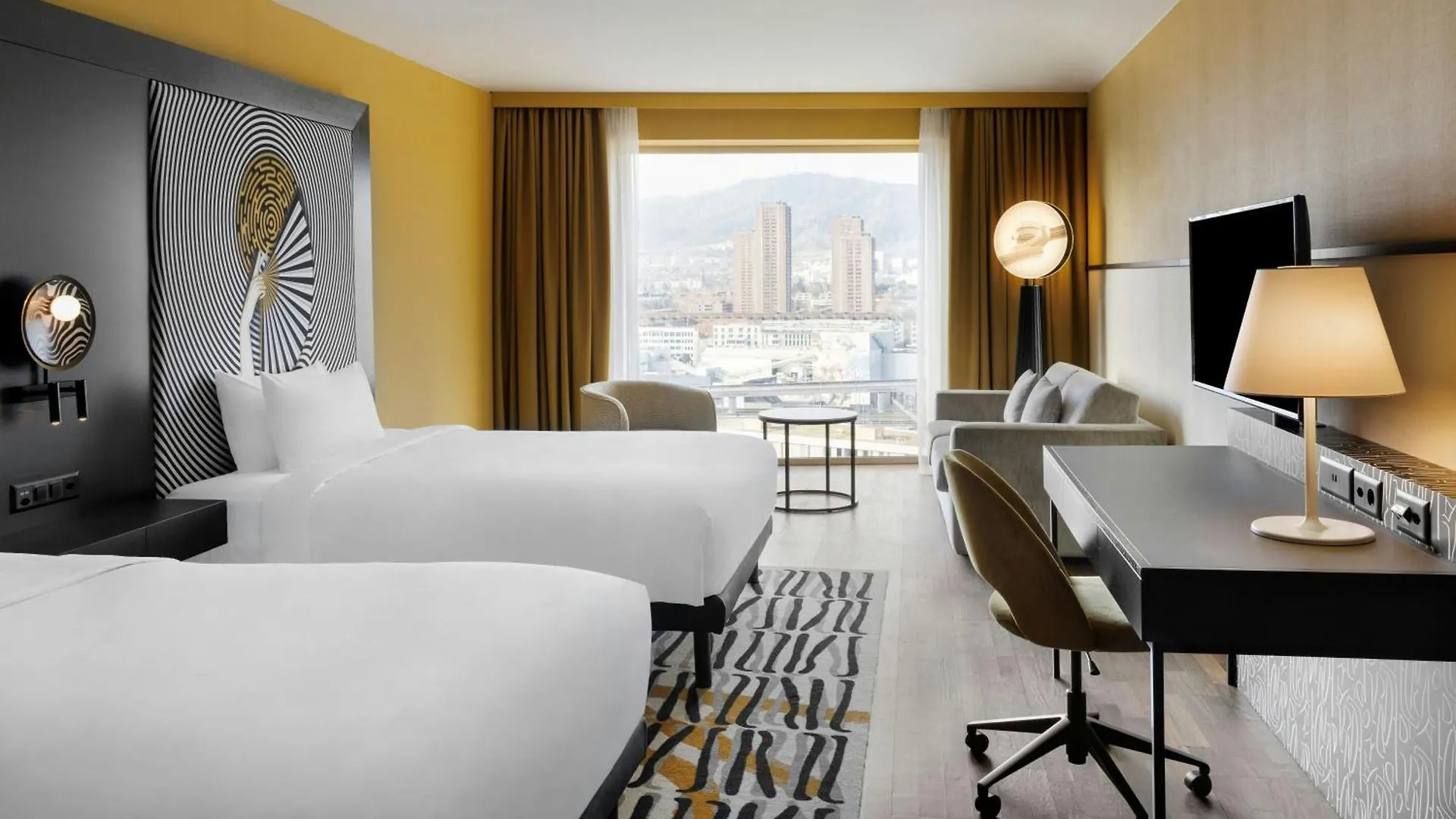 Renaissance Zurich Tower Hotel 5*,  İsviçre