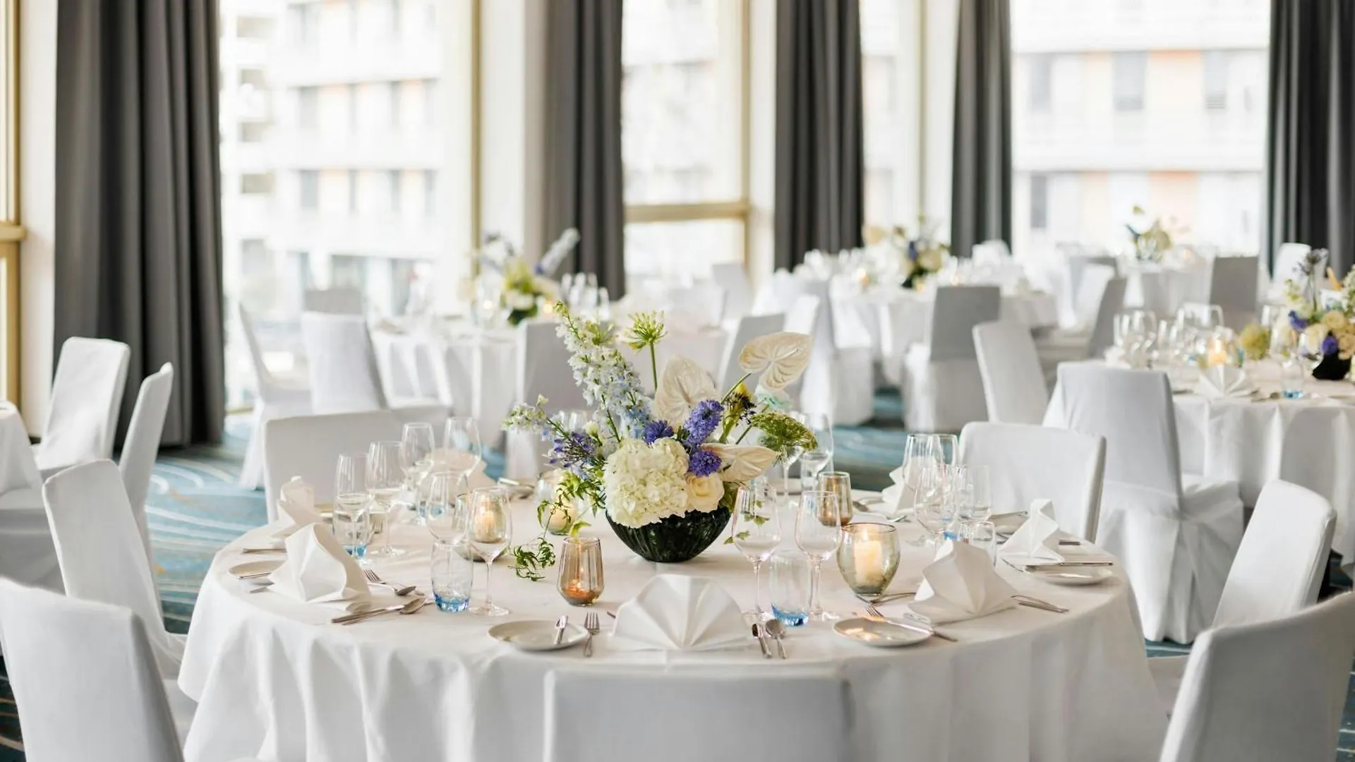 Renaissance Zurich Tower Hotel
