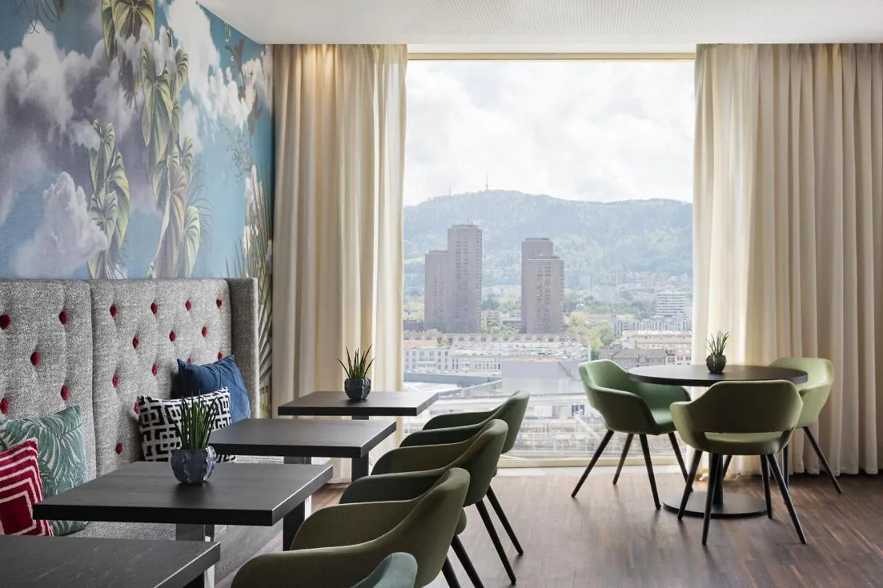 Renaissance Zurich Tower Hotel 5*,