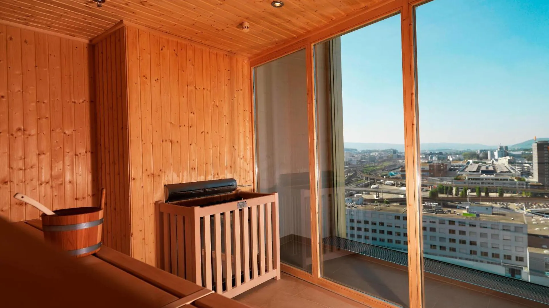Renaissance Zurich Tower Hotel