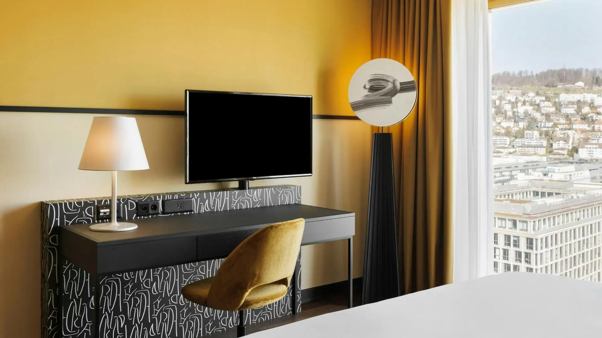 Renaissance Zurich Tower Hotel