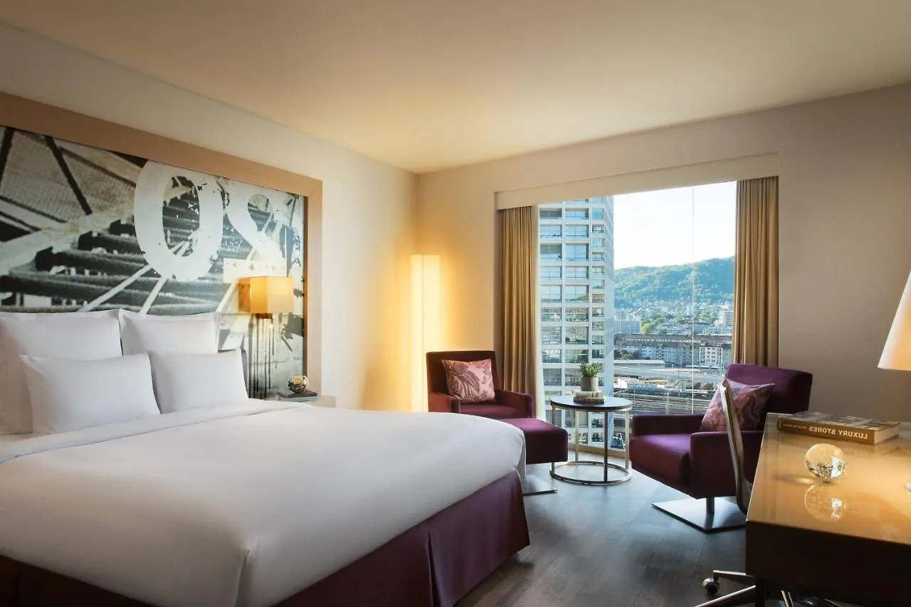 Renaissance Zurich Tower Hotel 5*,