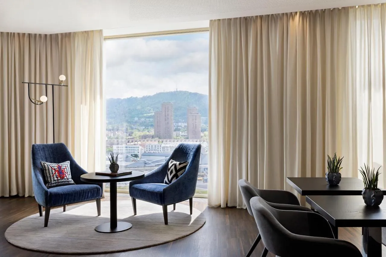 Renaissance Zurich Tower Hotel שוויץ